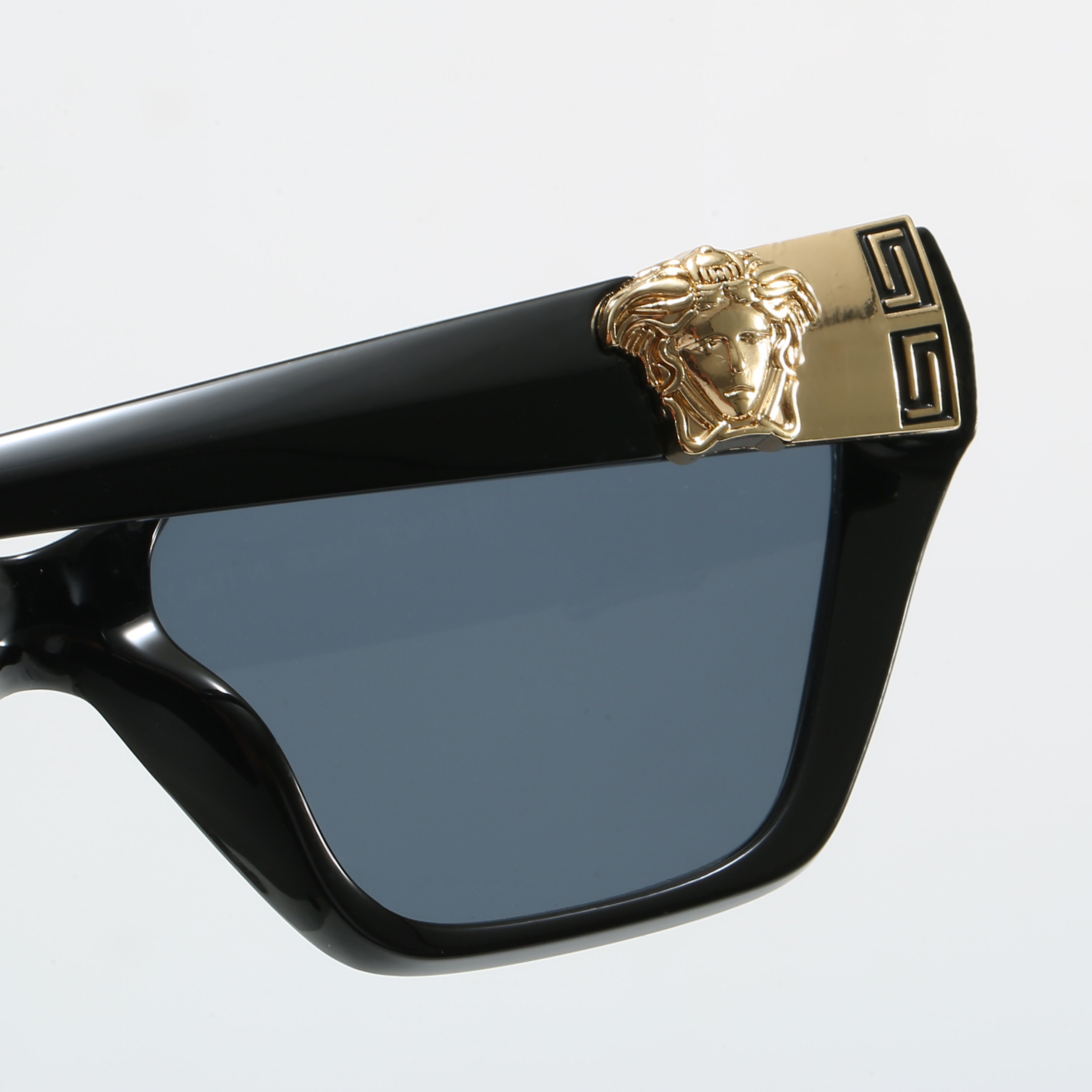 VERSACE sunglasses with box 69120 - Image 4