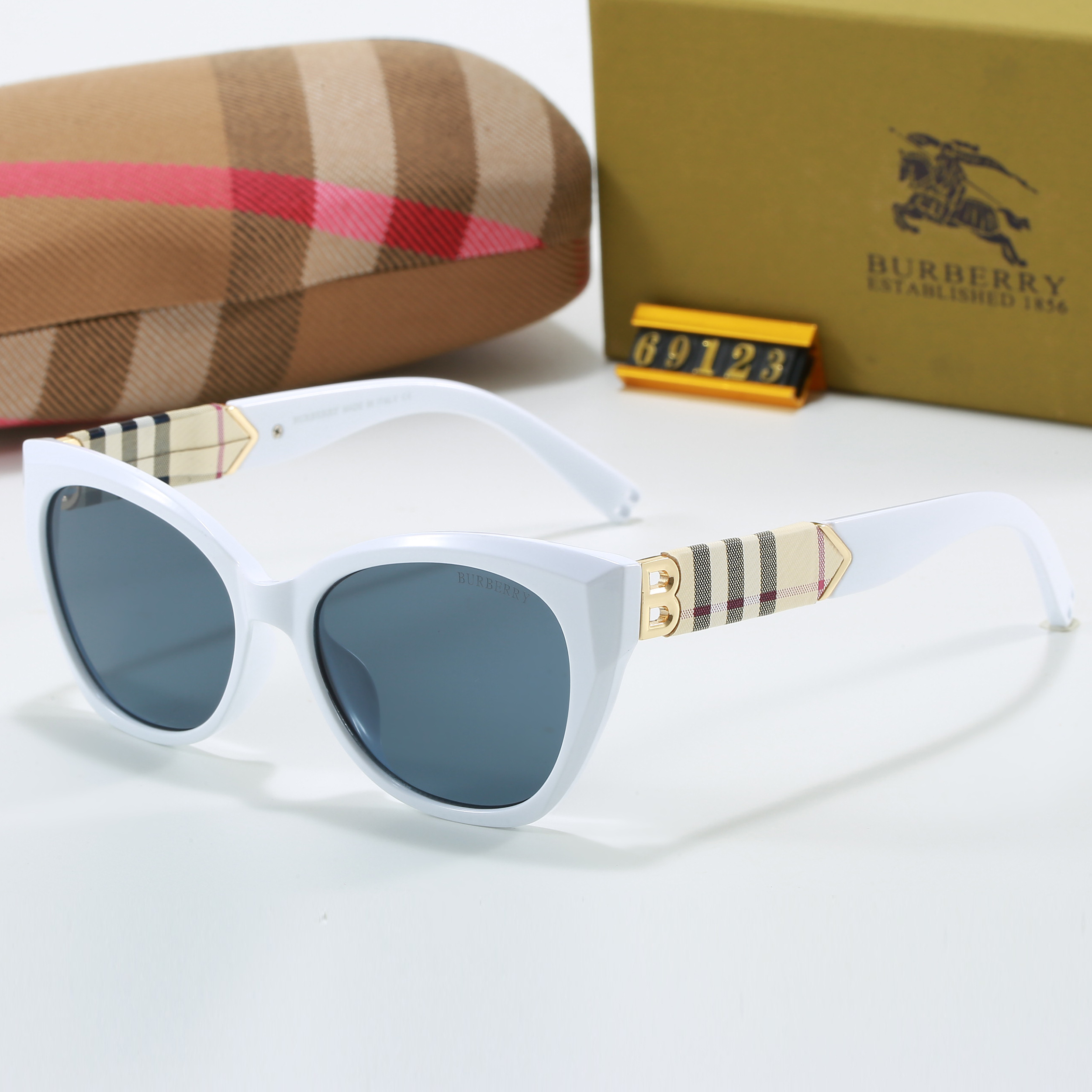Burberry sunglasses with box 69123 - Image 5