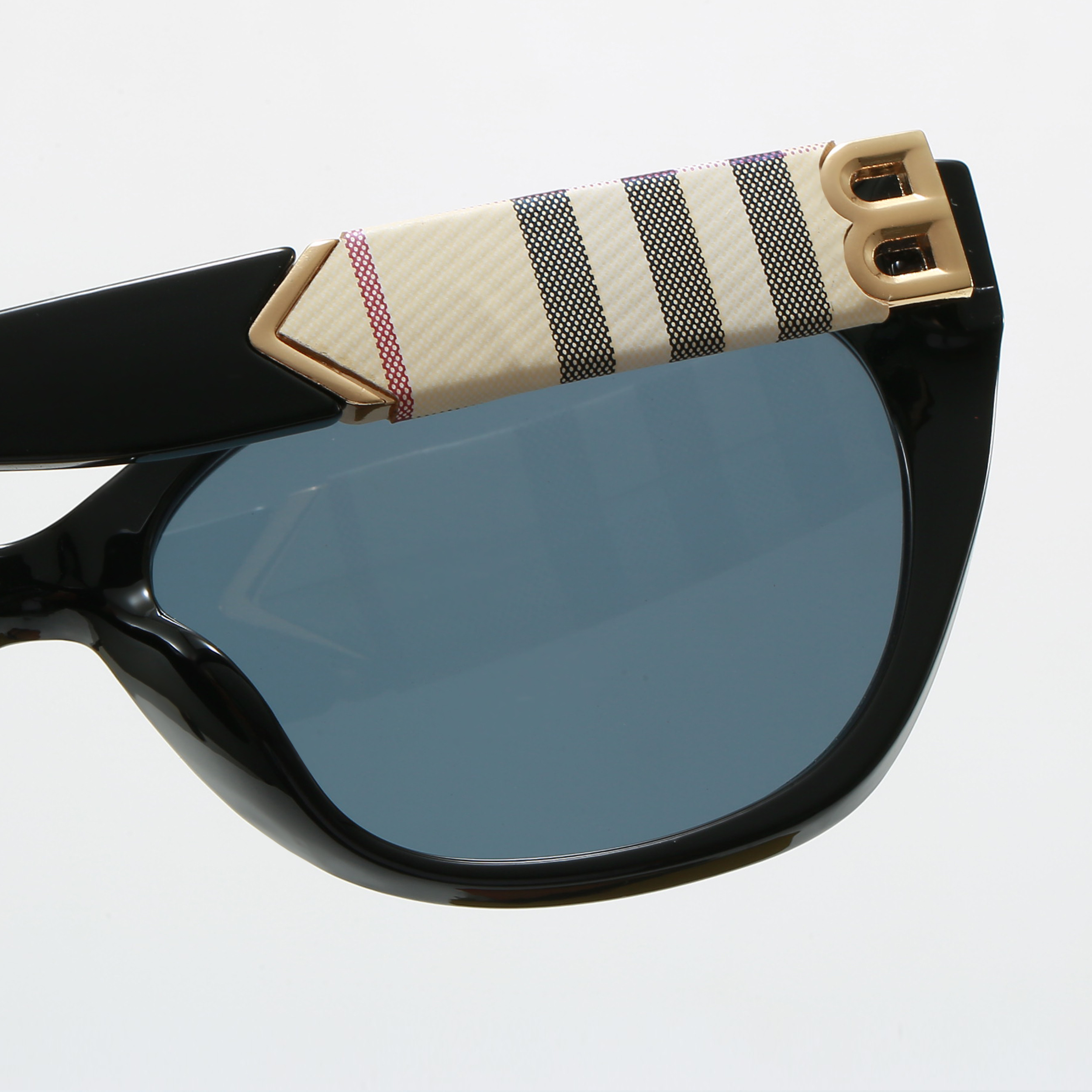 Burberry sunglasses with box 69123 - Image 2