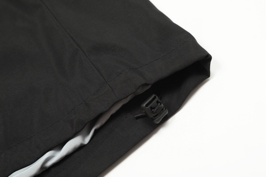 ARCTERYX Alpha SV 6th Generation GTX Outdoor Waterproof Guided Stormtrooper Jacket - Image 3