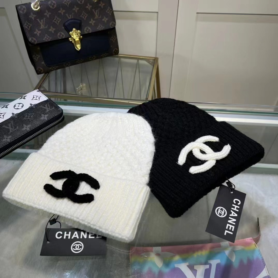 CHANEL Knitted Hat 2