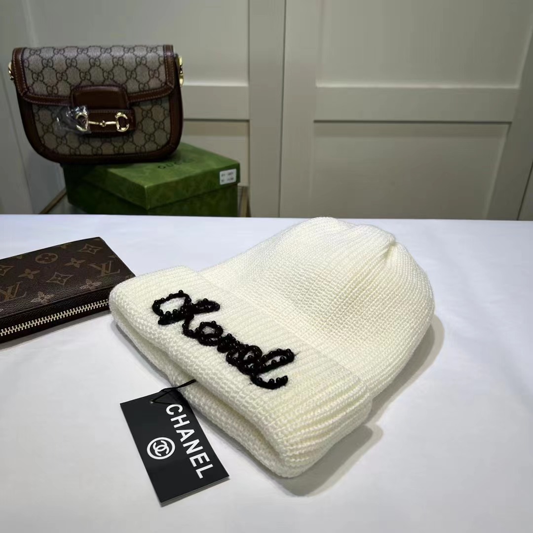 CHANEL Knitted Hat 1 - Image 3