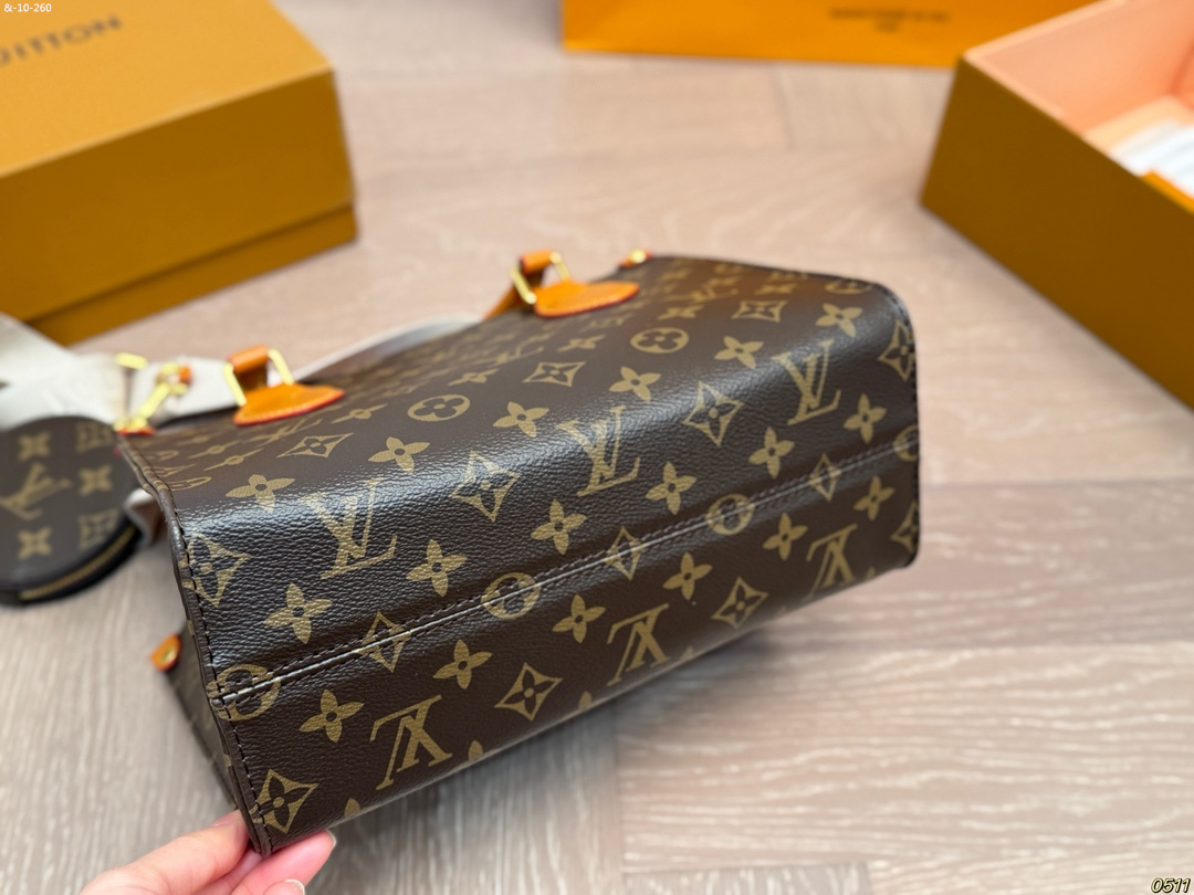 Louis Vuitton women's shoulder cross carrying tote bag, mommy bag - Image 4