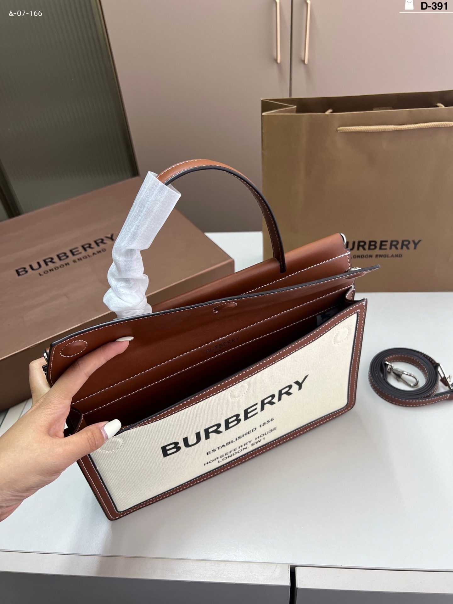 Burberry 3 colors, briefcase commuter bag - Image 5